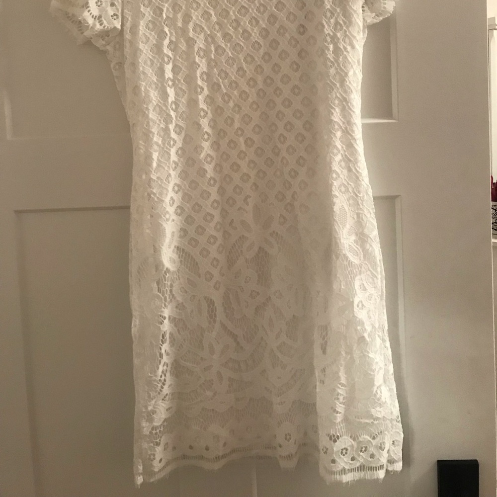 WHITE LACE DRESS - Picture 2 of 4